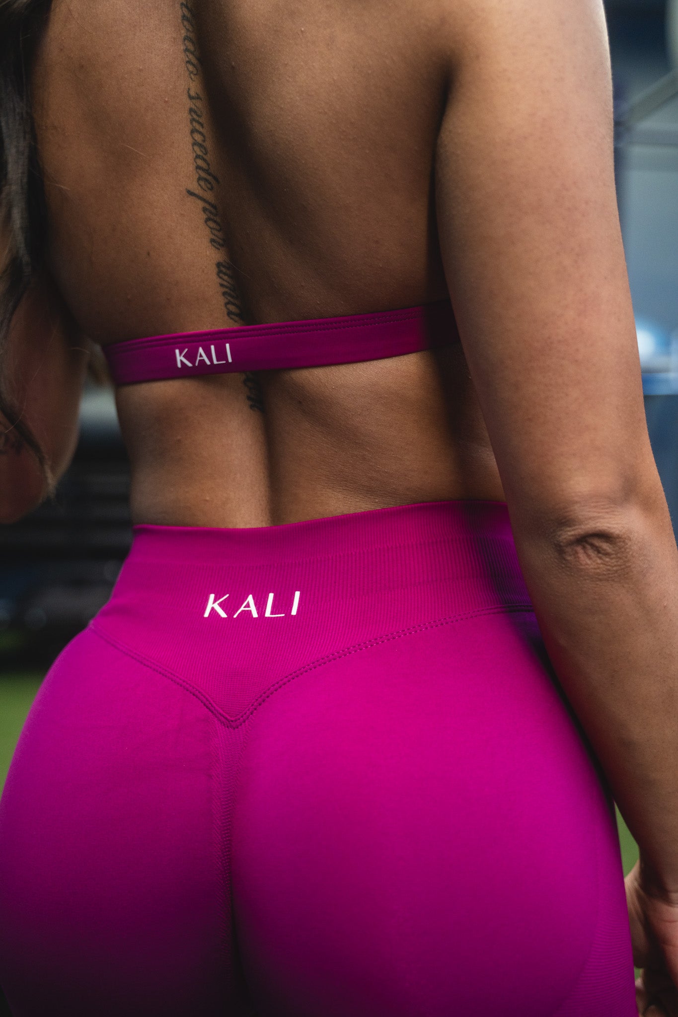 KALI BOOTY SHORTS - BERRY