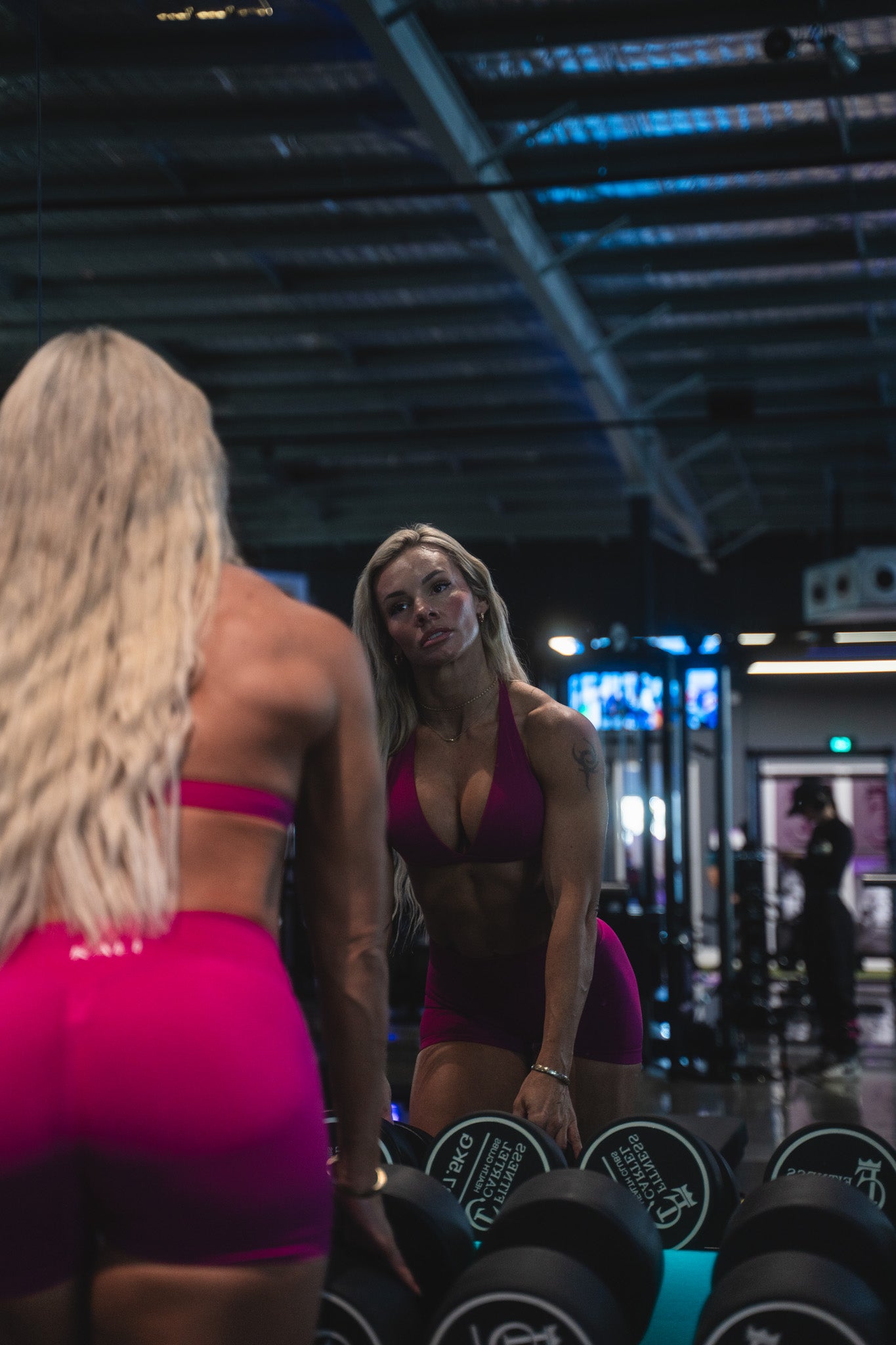 KALI BOOTY SHORTS - BERRY
